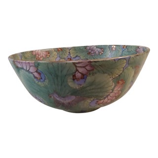20th Century Chinoiserie Colorful Hand-Painted & Gilt Waterlily & Lotus Bowl For Sale