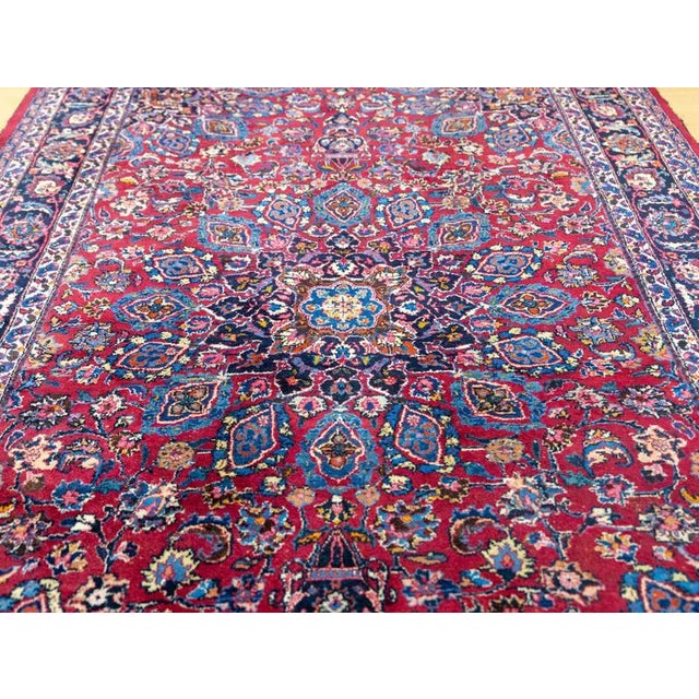 Hand-Knotted Sabzevar Rug in Wool For Sale - Image 5 of 17