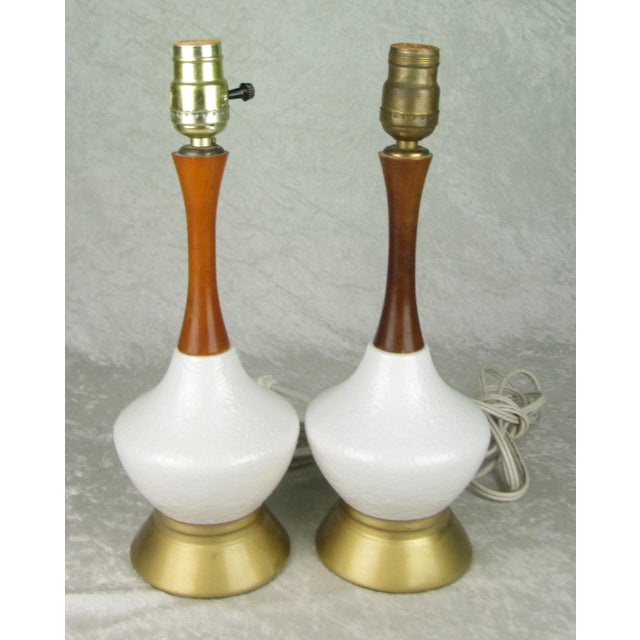 Mid 20th Century Mid Century Modern Small Pottery and Walnut Table Lamps - a Pair For Sale - Image 9 of 15