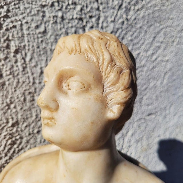 Figurative Bust, 1600s, Marble For Sale - Image 3 of 18