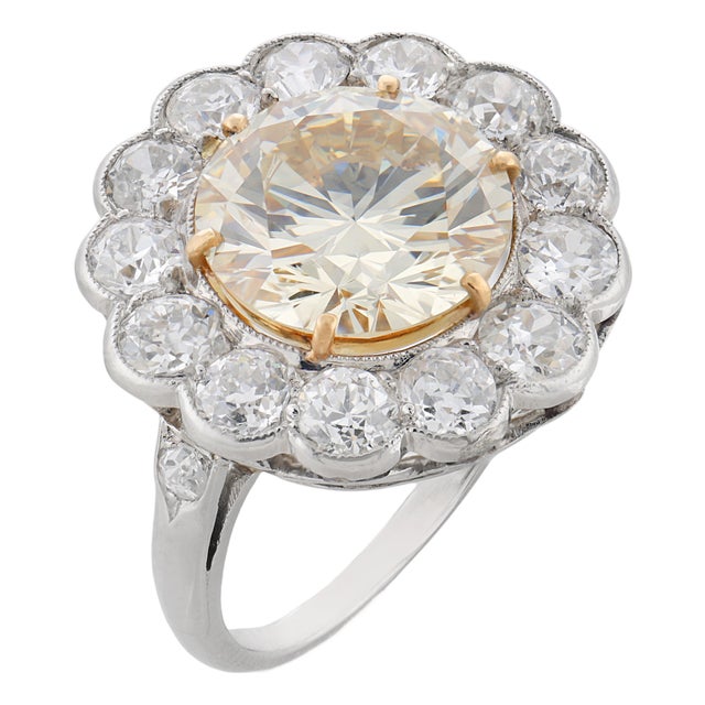 Mid 20th Century Chaumet Paris Gia 3.81 Carat Diamond Platinum Cluster Ring, Size 5 For Sale