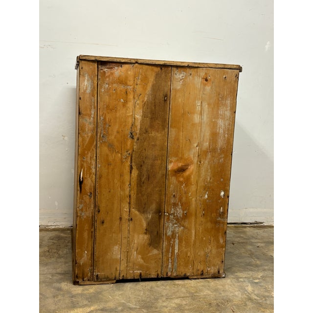 Wood Georgian Era English Pine Chest For Sale - Image 7 of 9