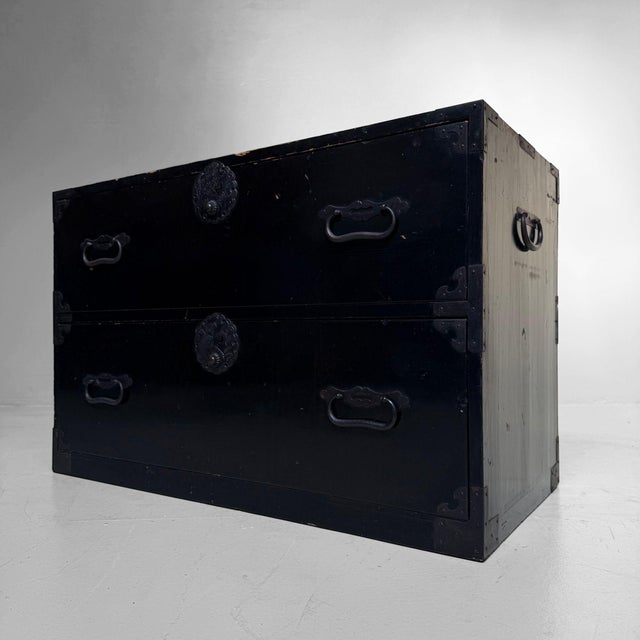 Antique Japanese Kimono Tansu Chest, 1910 For Sale - Image 10 of 18