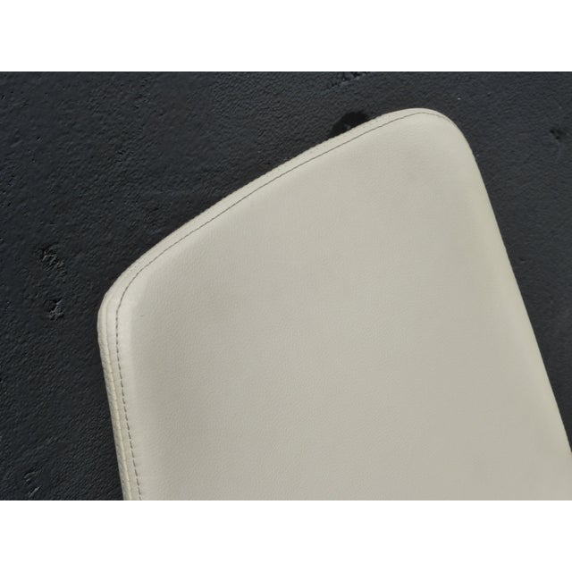 Vintage Contemporary Style White Vinyl Accent Chairs W Metal Peg Legs