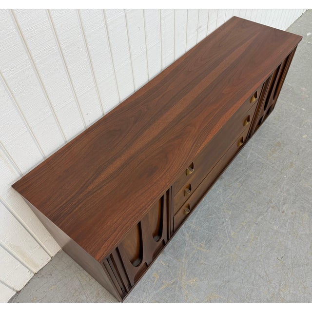 1960s Mid-Century Modern Broyhill Brasilia Sideboard For Sale - Image 5 of 13