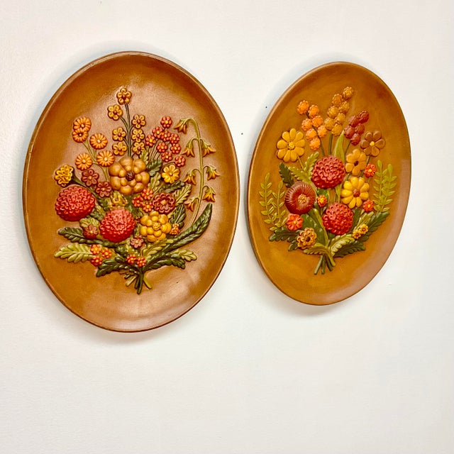 Ceramic Mid-Century Arts & Crafts Rustic Boho Chic Fall Flora in Bas-Relief Decorative Wall Plates - A Pair. For Sale - Image 7 of 11