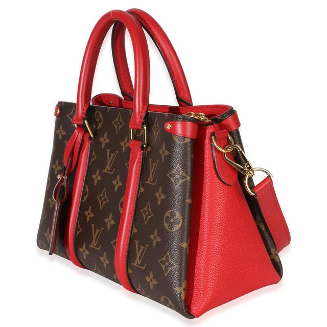 Item #: 153045 Interior Material: Microfiber Size: BB Features Interior: Three gussets. One zip pocket. One slip pocket...