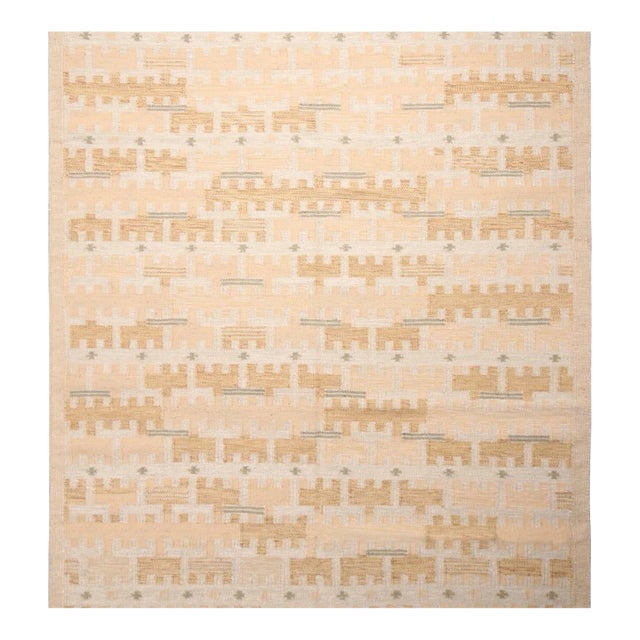 Rug & Kilim’s Scandinavian Style Rug in Ivory and Beige, With Geometric Pattern 5x8 For Sale
