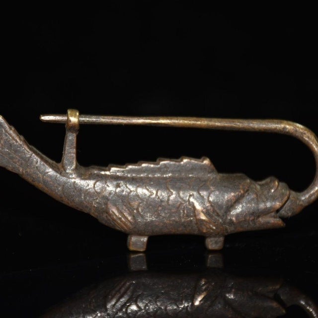 Art Deco Mid 20th Century Brass Carp Figural Padlock / Trick Lock For Sale - Image 3 of 9