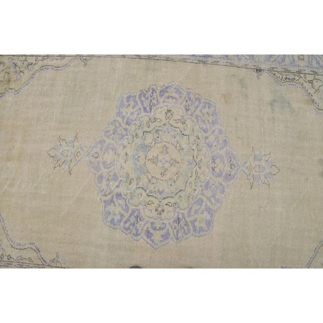 1960s 1960s Turkish Neutral Oversize Handmade Carpet For Sale - Image 5 of 11