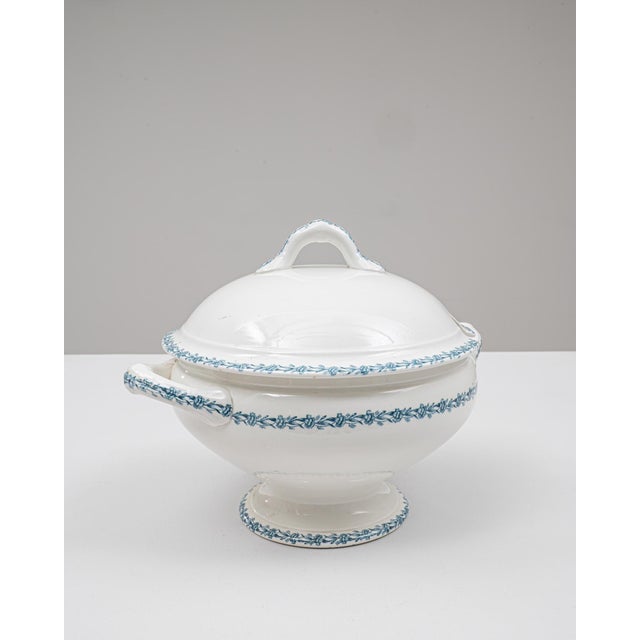 Traditional Mid 20th Century Belgian Special Edition Porcelain Tureen With Lid For Sale - Image 3 of 18