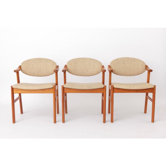 Set of 4 Vintage Teak Dining Chairs by Schou Andersen Møbelfabrik, Denmark, 1970s An elegant set of four Danish mid-...