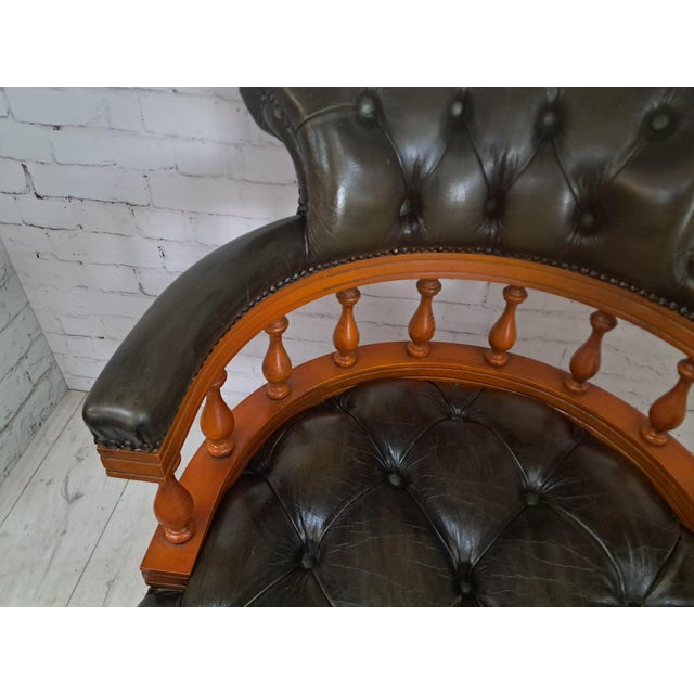 Green Vintage Chesterfield Chair in Green Leather, 1980s For Sale - Image 8 of 17
