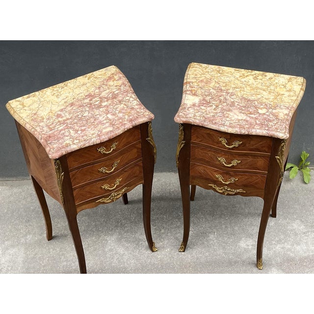 We fully cover U.S. import tariffs. You will not be charged any additional fees upon delivery. Antique Pair of french...