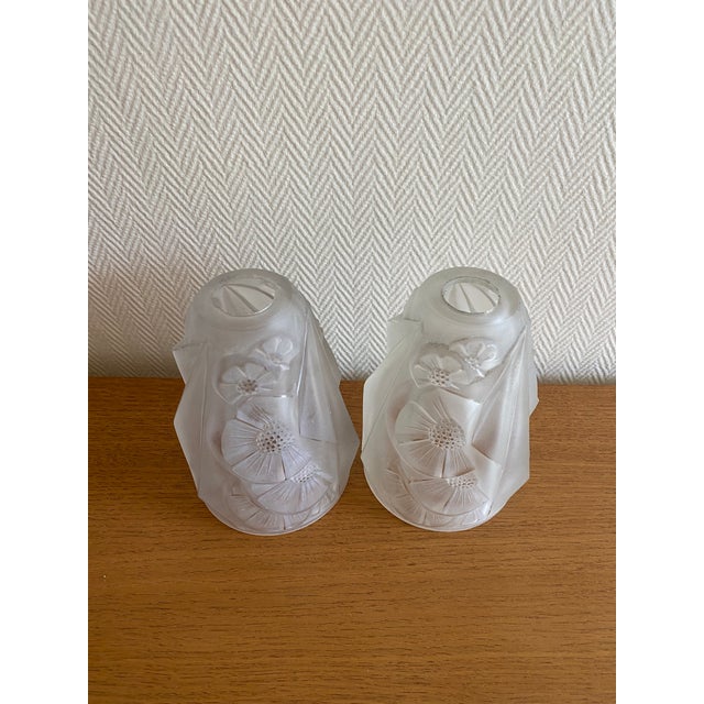 Art Deco Frosted Glass Wall Sconces with Sunflower Motif by Hubens for Degué, 1920s For Sale - Image 6 of 10