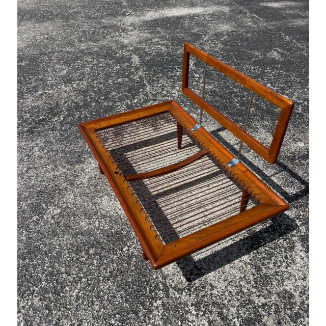Reupholstered Danish Minerva Loveseat Daybed Designed by Peter Hvidt and Orla Molgaard-Nielson For Sale In Tampa - Image 6 of 12
