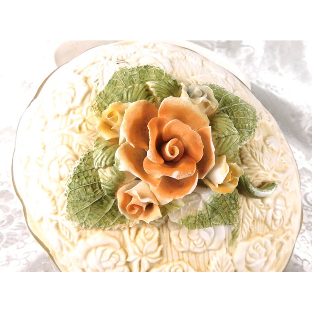 1940s Unmarked White Ceramic Decorative or Serving Bowl With Lid # 27264 For Sale - Image 5 of 10