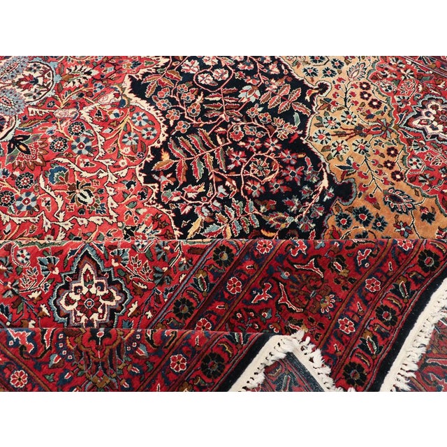 Galerie Shabab Collection Early 20th Century Persian Sarouk Room Size Carpet For Sale - Image 9 of 10
