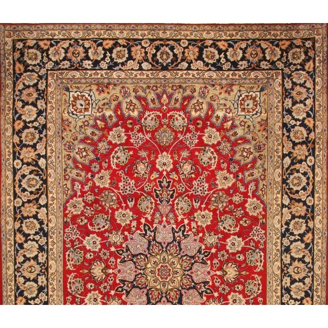 Middle Eastern Rug in Wool For Sale - Image 4 of 11