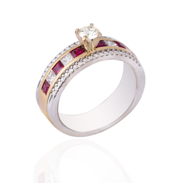 Diamond Ruby Ring in 18k gold For Sale - Image 4 of 5