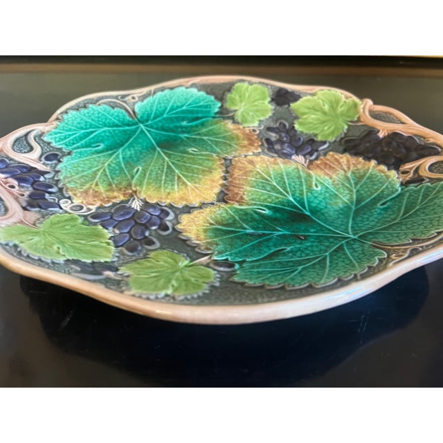 Late 19th Century English Majolica Bread Plate by Wedgwood, C. 19th Century For Sale - Image 5 of 10