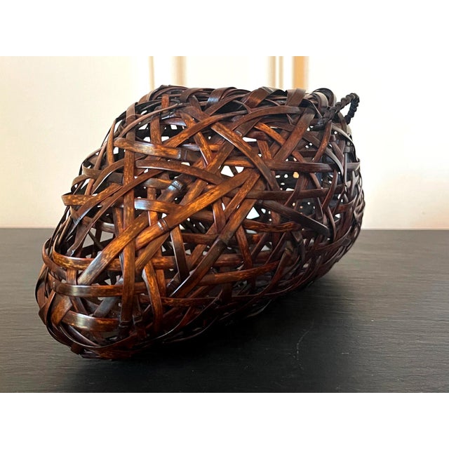 Tura Japanese Woven Ikebana Hanging Basket by Suemura Shobun For Sale - Image 4 of 18