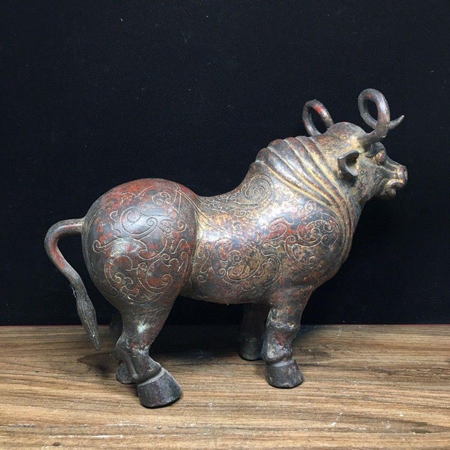 Vintage Bronze Rhinoceros Figure With Archaic Scrollwork – Xiniu Statue For Sale - Image 4 of 9