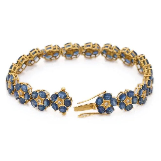 18k Yellow Gold Floral Blue Sapphire and Diamond Bracelet, 21.25 Ct by VRJewels For Sale - Image 11 of 16