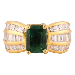Late 20th Century 18k Emerald Ring, Size 6 For Sale
