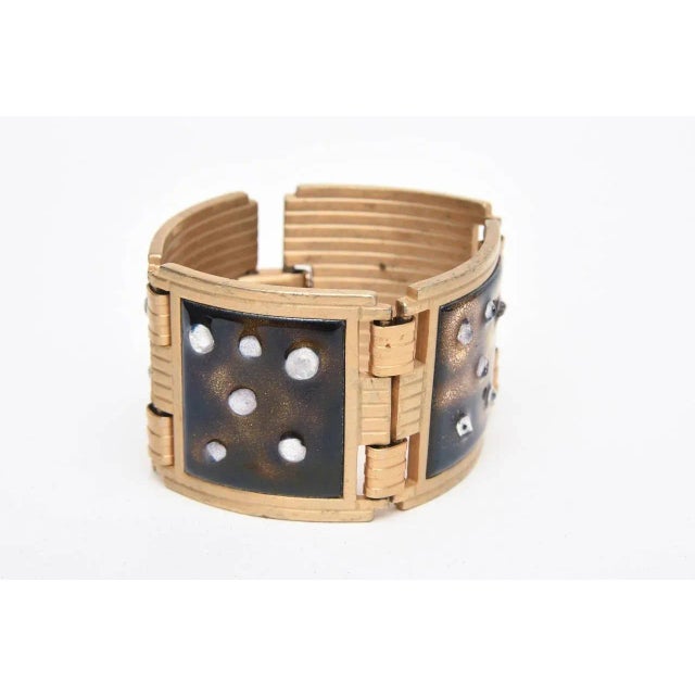 Vintage White and Brown Enamel Gold Plated Abstract Dot Link Cuff Bracelet, 1950's For Sale - Image 4 of 8