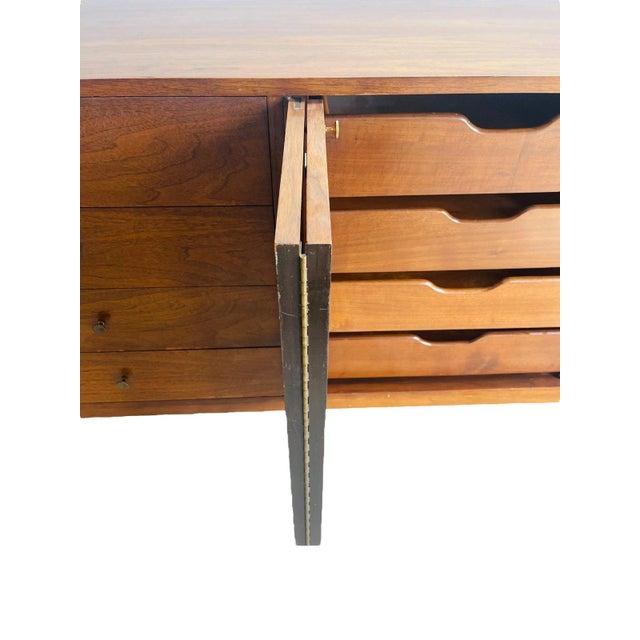 Mid-Century Modern Walnut Triple Dresser in Style Paul McCobb For Sale - Image 11 of 11