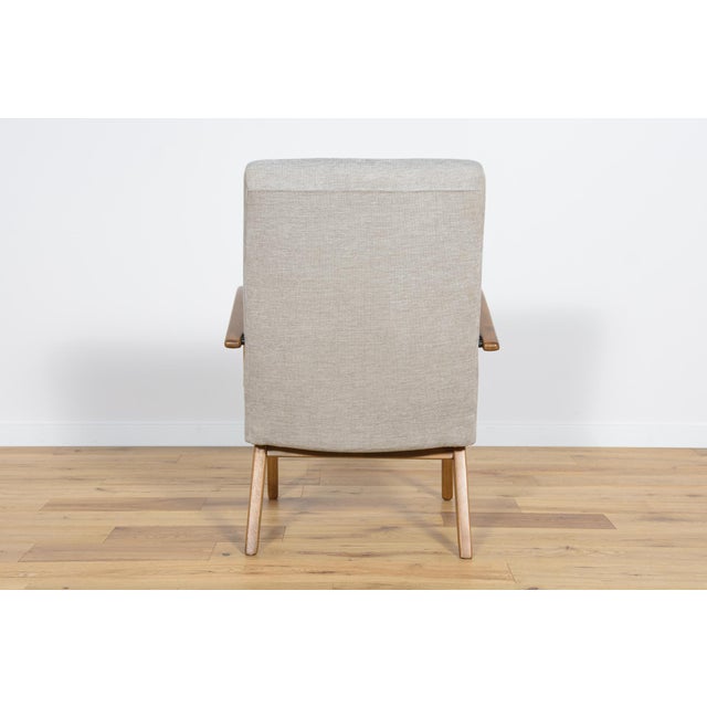 Model 53 Armchair by Jaroslav Smidek for Ton, 1960s For Sale - Image 6 of 15