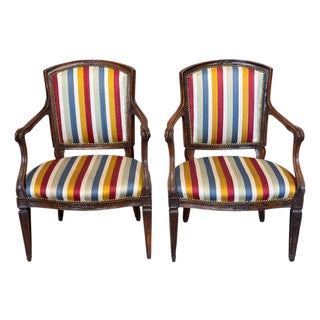 Pair of Late 18th Century Italian Carved Walnut Armchairs For Sale