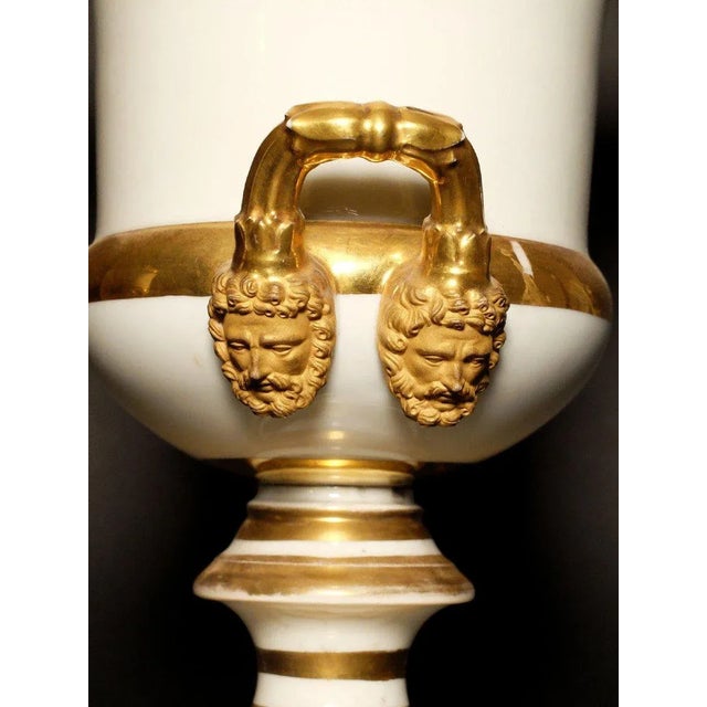 Antique Vases in Paris Porcelain, 1830, Set of 2 For Sale - Image 3 of 7