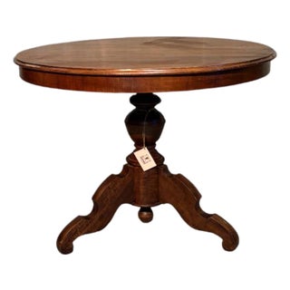 Round Table in Walnut, 1800 For Sale