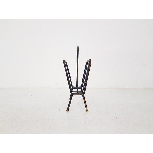 Magazine Stand in Stitched Blue Leather by Jacques Adnet, France, 1950s For Sale - Image 3 of 10
