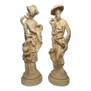 Pair of Asian Chinoiserie Cream Tabletop Figurines For Sale