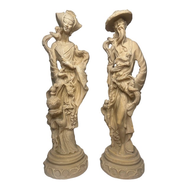 Pair of Asian Chinoiserie Cream Tabletop Figurines For Sale