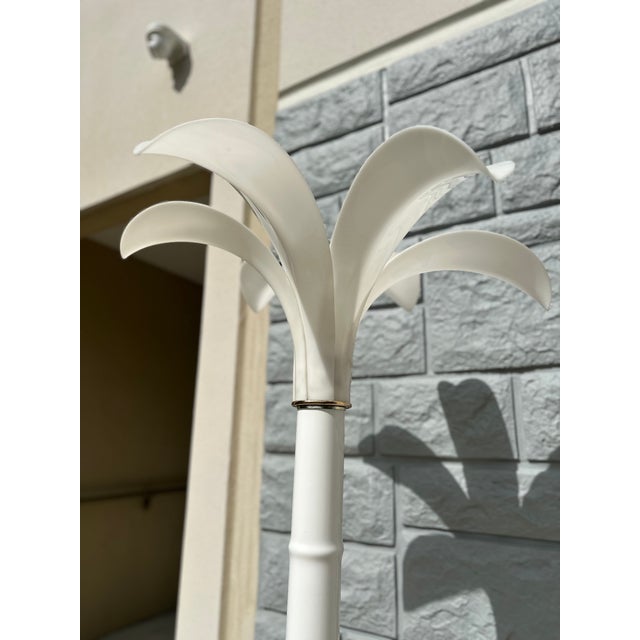 1980s Glamorous Hollywood Regency White Palm Tree Floor Lamp in the Style of Dario Bartolini For Sale - Image 12 of 15
