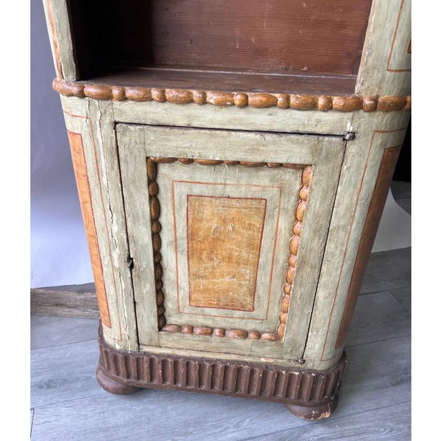 Italian Early 18th Century Italian or Gustavian Paint Decorated Bookcase For Sale - Image 3 of 5