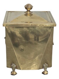 Example of Wastebaskets and Trashcans