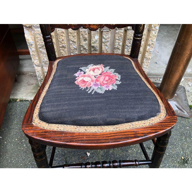 Wood Antique Victorian Style Floral Decorated Grain Painted Side Chair For Sale - Image 7 of 15