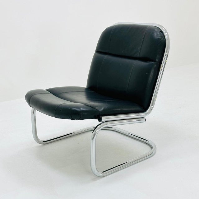 Mid-Century Bauhaus Tubular Lounge Chair in Black Leather, 1980s For Sale - Image 4 of 11