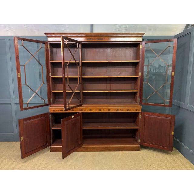 1900 - 1909 Mahogany Bookcase from Edwards & Roberts, 1900s For Sale - Image 5 of 18