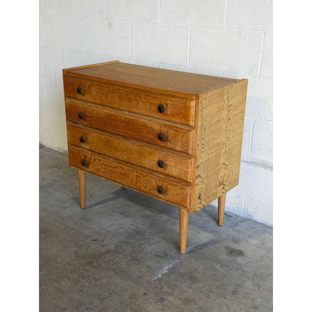 Vintage Small Oak Dresser With 4 Drawers Sunburst Knobs and Tapered Legs Denmark 1960s For Sale In Los Angeles - Image 6 of 12