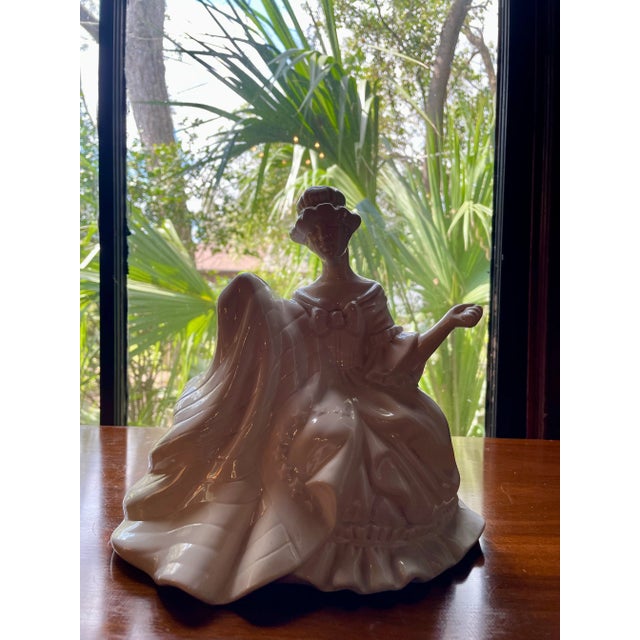 Figurative Vintage 1970s Bicentennial Betsy Ross Statuette For Sale - Image 3 of 8