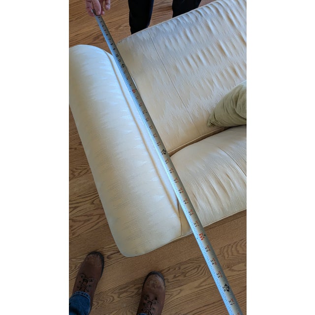 Neoclassical Vanguard Furniture Classic Cream Camel Back Sofa Settee Loveseat W/ Pillows For Sale - Image 3 of 9