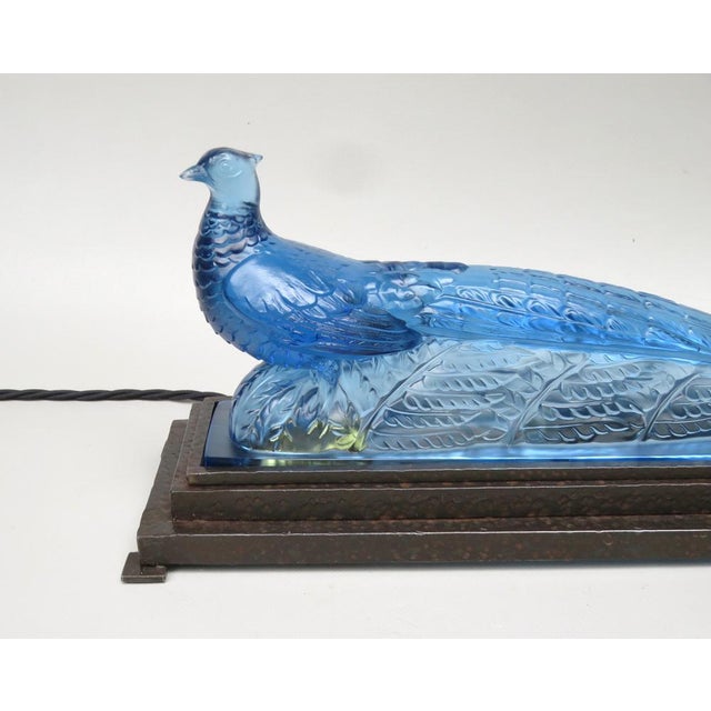 1920s Art Deco Table Lamp in Blue Glass from Verlys France, 1920s For Sale - Image 5 of 18