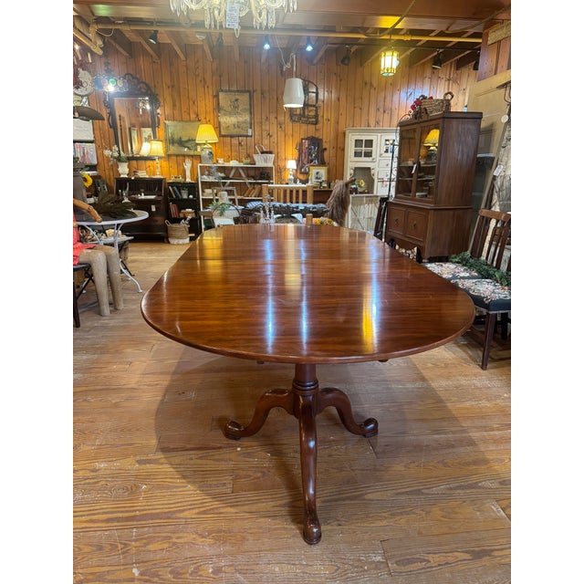 Late 20th Century Henkel Harris Georgian-Style Solid Cherry Wood Double Pedestal Extension Dining Table. For Sale In Philadelphia - Image 6 of 12