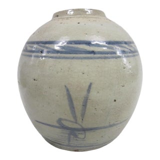 Chinese Blue and White Decorative Pot For Sale